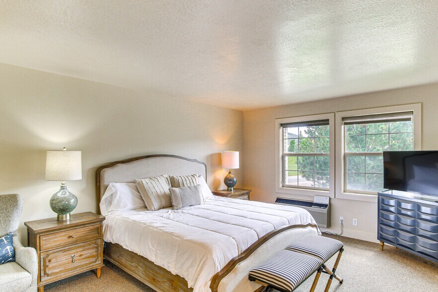 More Photos Of 40 Christa Circle cir, Garden City Specialty For Sale