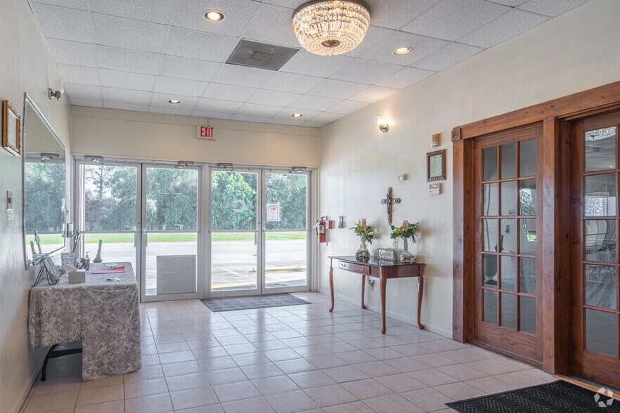 More Photos Of 322 Laurel St, La Marque Freestanding For Sale