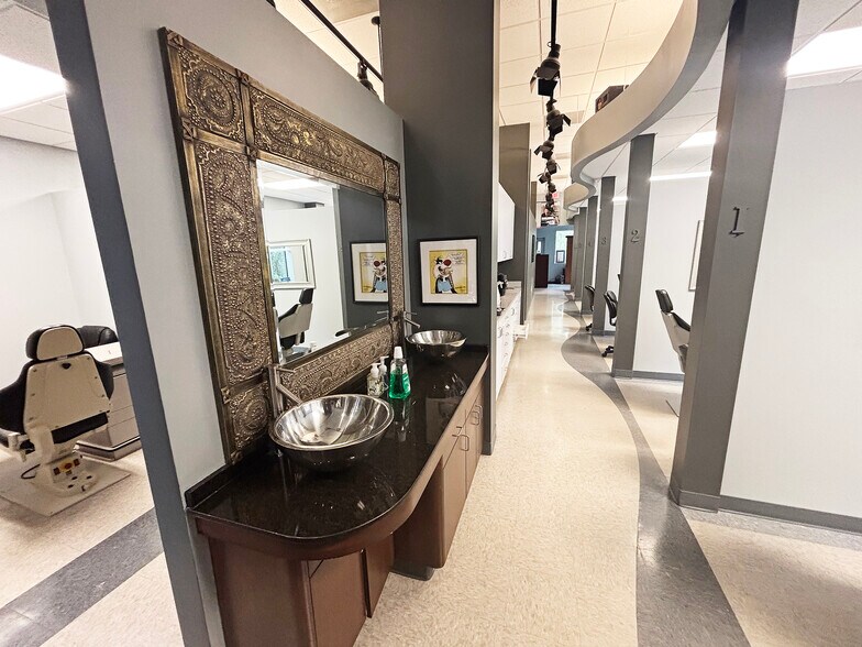 More Photos Of 10845 Kuykendahl Rd, The Woodlands Medical For Lease