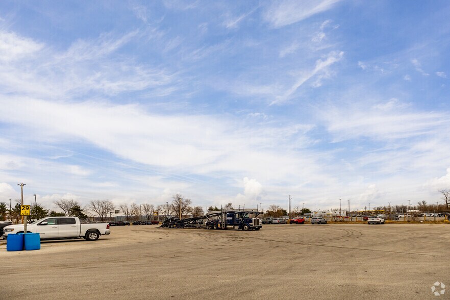 More Photos Of 1301 E Hartman Ave, Omaha Land For Lease