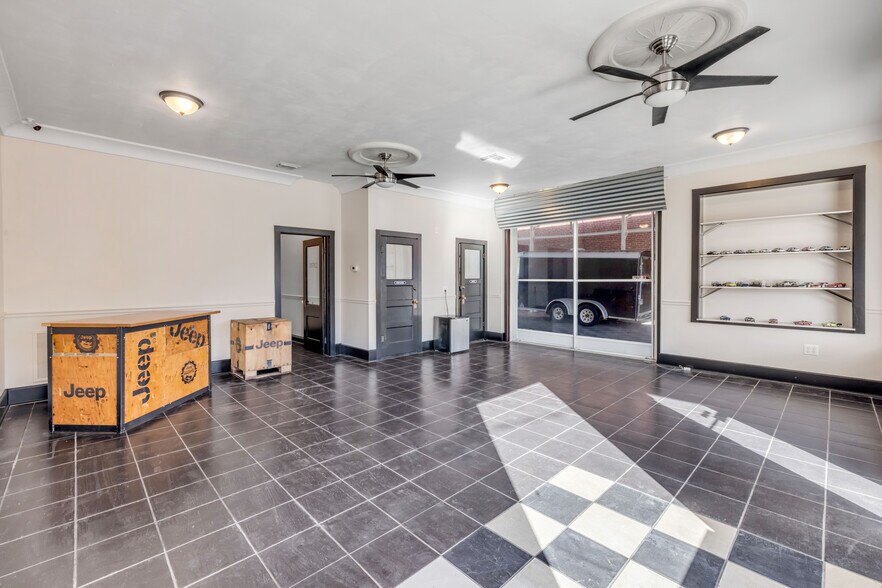 More Photos Of 208 Magnolia St, New Smyrna Beach Auto Repair For Sale