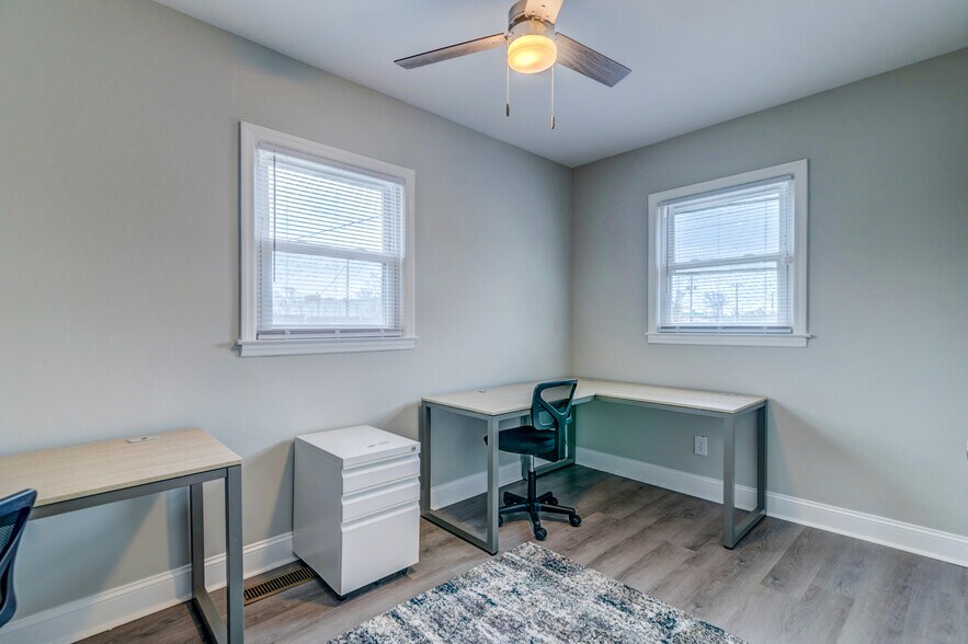 More Photos Of 2703 Spruill Ave, North Charleston Office For Sale