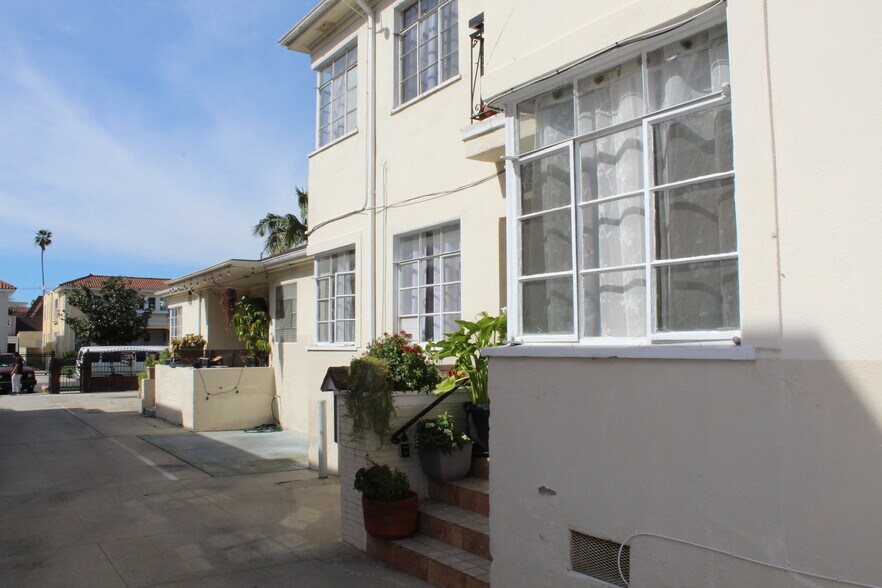 More Photos Of 122-126 1/2 S Berendo St, Los Angeles Apartments For Sale