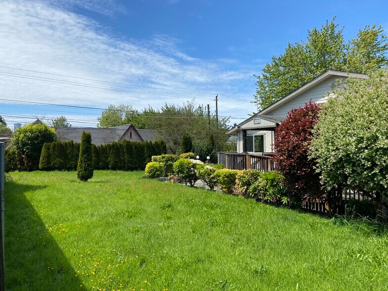 More Photos Of 2605 E Cherry St, Seattle Restaurant For Sale