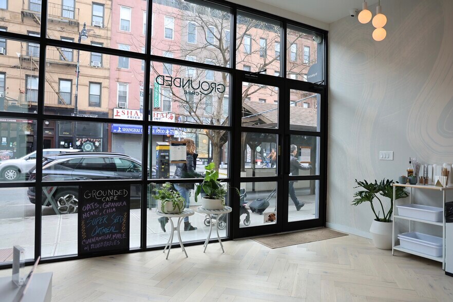 More Photos Of 5th Ave between Union and Sackett St, Brooklyn Storefront Retail Office For Lease