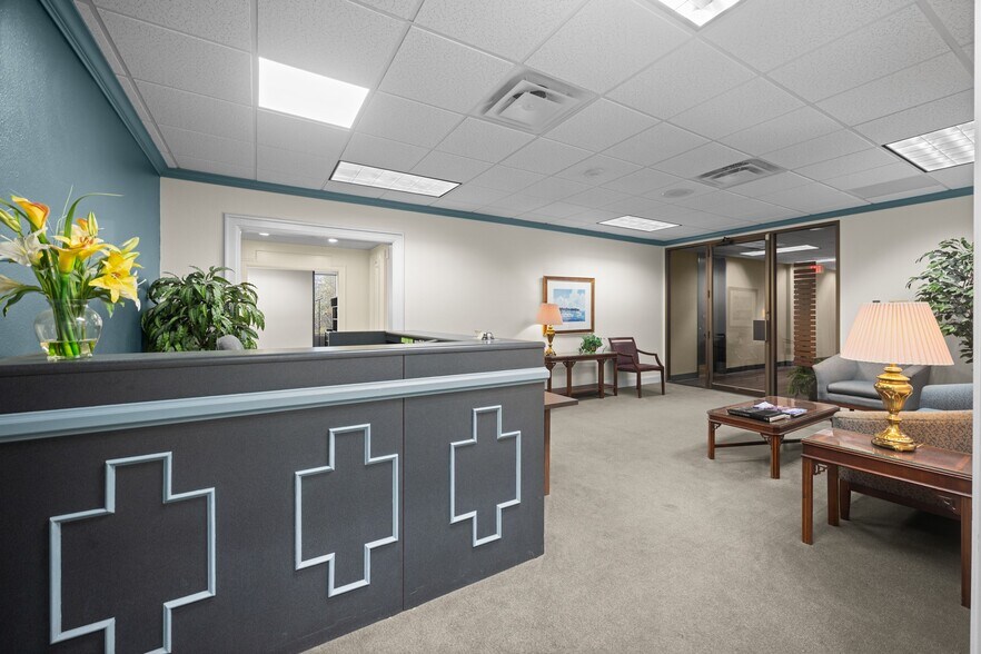 More Photos Of 1411 West Ave, Austin Office For Sale