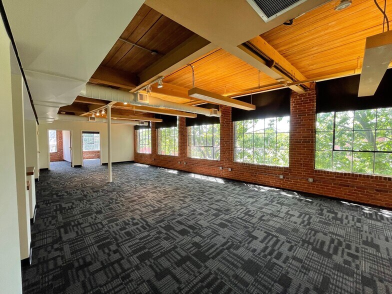 More Photos Of 48 Grove St, Somerville Office For Lease