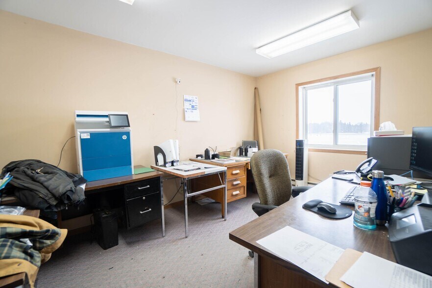 More Photos Of 305 Bach Ave, New York Mills Manufacturing For Sale