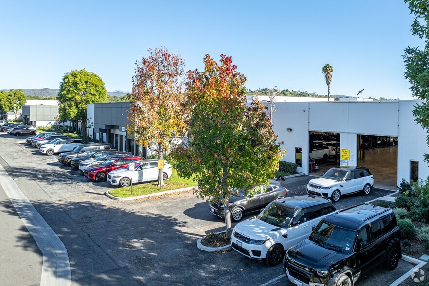 More Photos Of 5425-5445 E La Palma Ave, Anaheim Warehouse For Lease