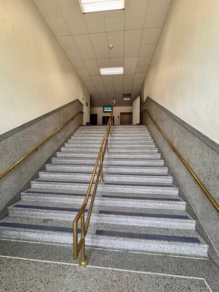 More Photos Of 208 S Johnson St, Macomb Schools For Sale