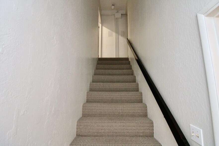 More Photos Of 524 Kalihi St, Honolulu Service For Sale