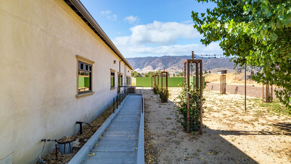 More Photos Of 48771 W Valley Blvd, Tehachapi Schools For Sale