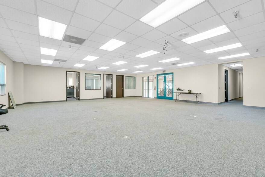 More Photos Of 207-211 Erie St, Pomona Warehouse For Lease