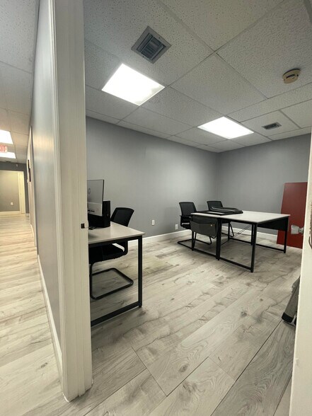 More Photos Of 9800-9860 Pines Blvd, Pembroke Pines Unknown For Lease