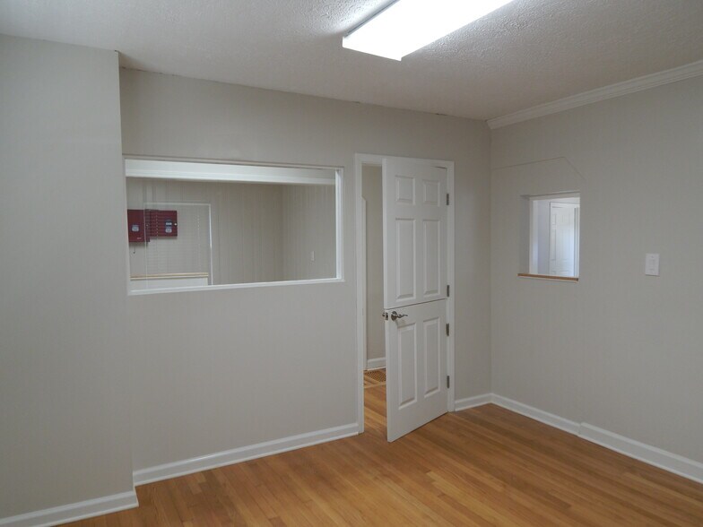 More Photos Of 4922 Lavista Rd, Tucker General Retail For Lease