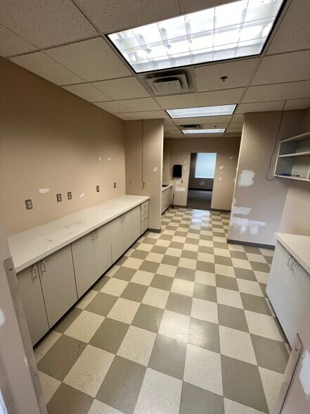 More Photos Of 125 Indigo Creek Dr, Rochester Office For Sale