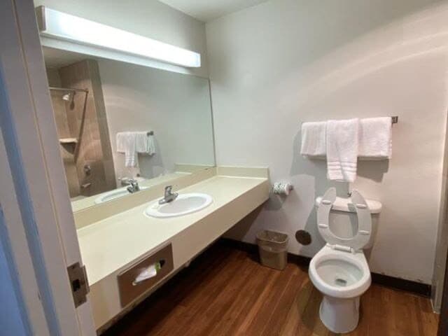 More Photos Of 3815 21st St, Lubbock Hotel For Sale