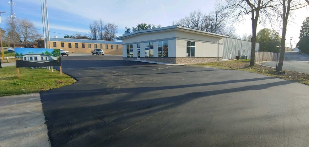 More Photos Of 709 Carnegie Pl, Greensboro Freestanding For Lease