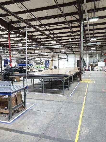 More Photos Of 400 W Elm St, North Baltimore Warehouse For Lease