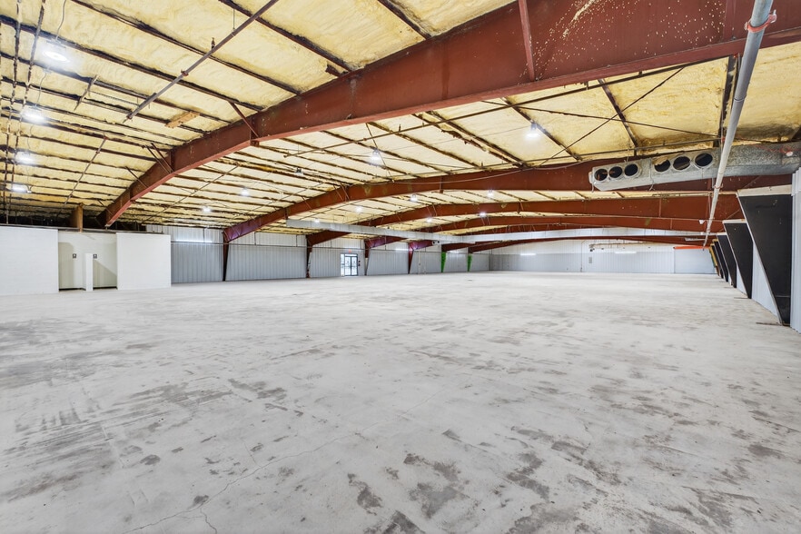 More Photos Of 2606 Cherry Brook Ln, Pasadena Warehouse For Sale