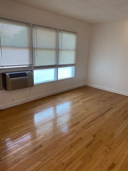 More Photos Of 3382 Harvard Rd, Royal Oak Apartments For Sale