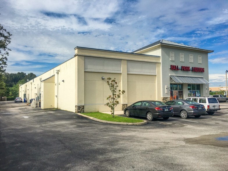 More Photos Of 9360 90th Ave, Sebastian General Retail For Lease