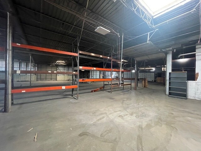 More Photos Of 1284-1286 Channel Ave, Memphis Warehouse For Sale