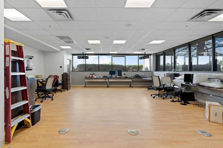 More Photos Of 1403-1405 W 2200 S, Salt Lake City Office For Lease