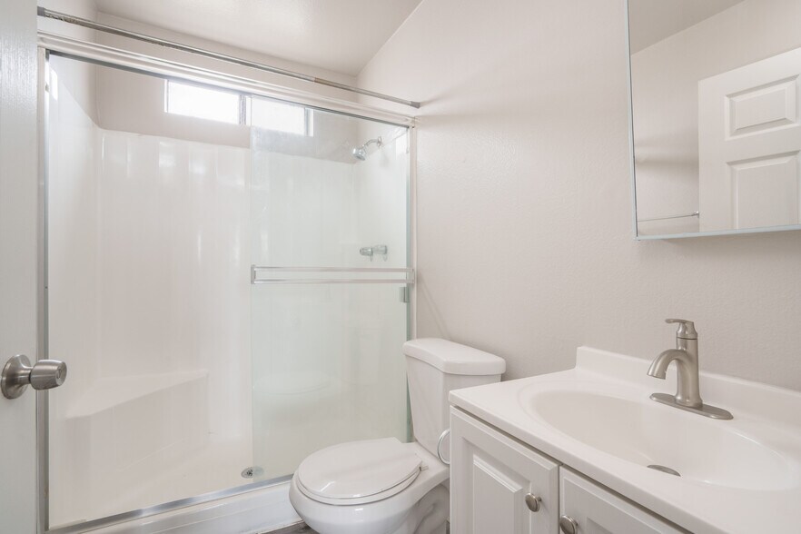 More Photos Of 1225 W 166th St, Gardena Apartments For Sale