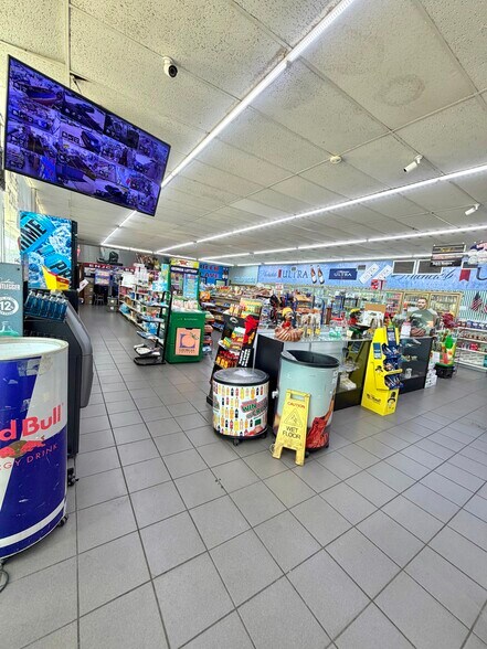 More Photos Of 1656 US Highway 221 N, Douglas Convenience Store For Sale