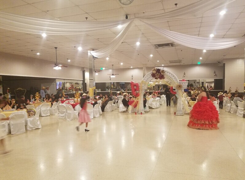 More Photos Of 100 E Little York Rd, Houston Unknown For Lease