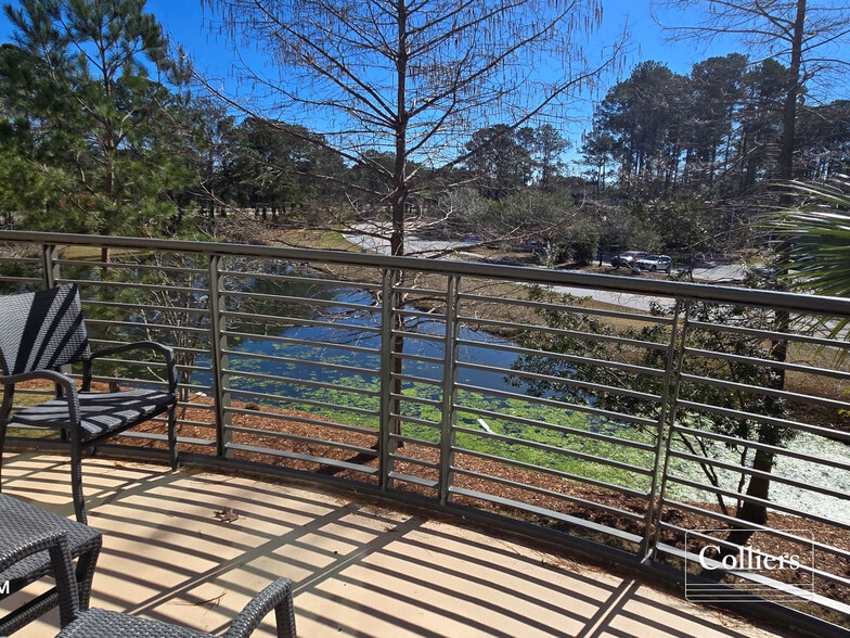 More Photos Of 421 Wando Park Blvd, Mount Pleasant Office For Sale
