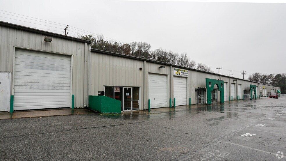 More Photos Of 6001 Miller Store Rd, Norfolk Flex For Sale