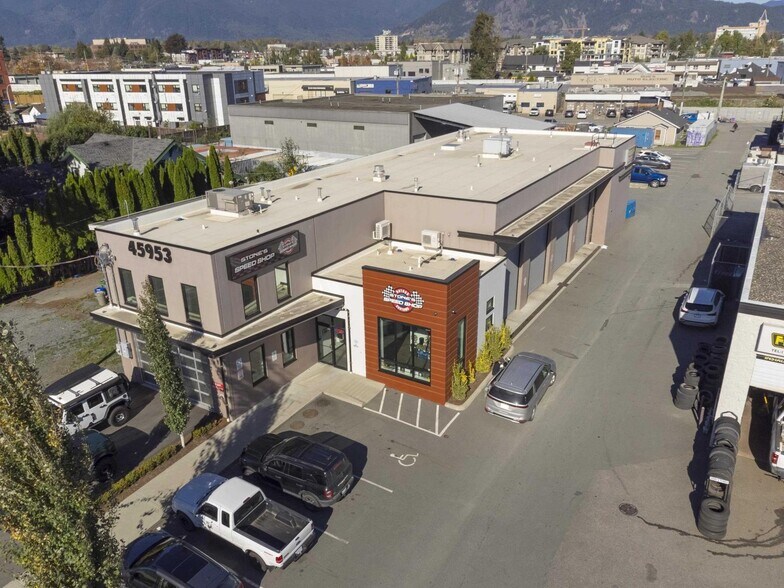 More Photos Of 45949 Rowat Av, Chilliwack Auto Repair For Sale