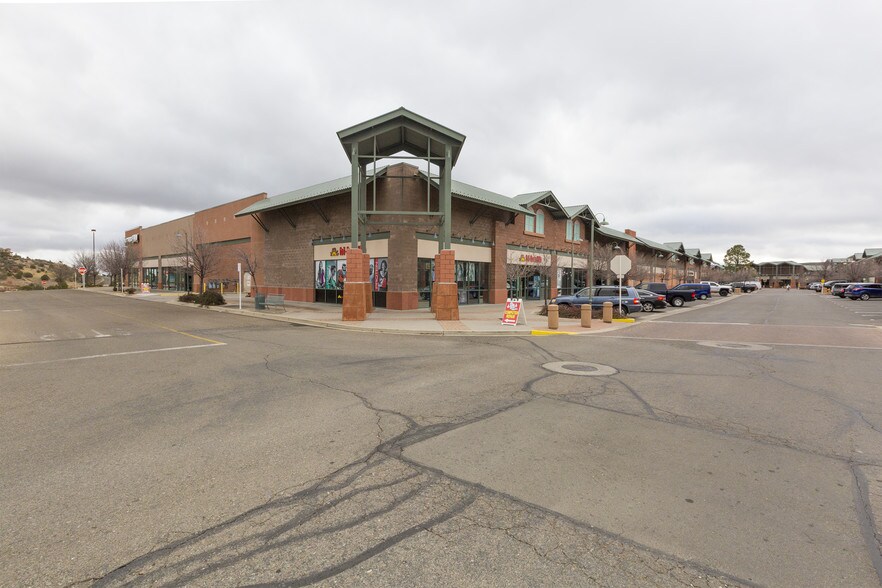 More Photos Of 3250 Gateway Blvd, Prescott Unknown For Lease