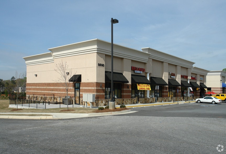 More Photos Of 5700 Cumming Hwy, Buford Unknown For Lease