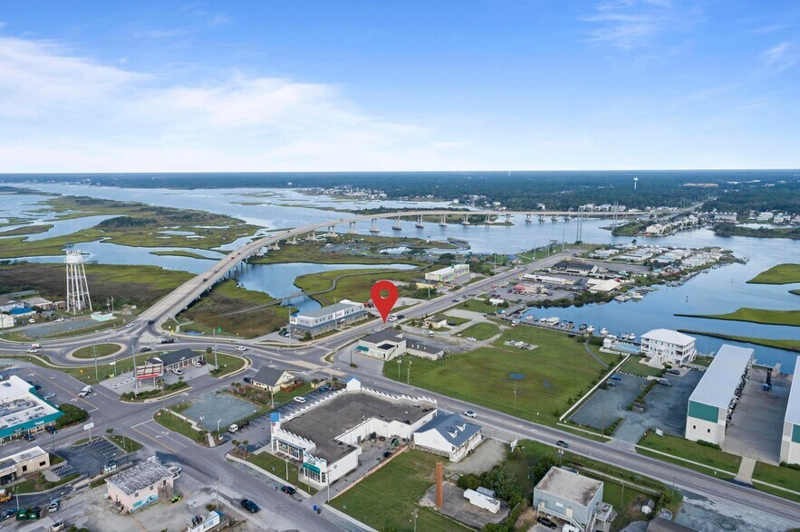 More Photos Of 404 Roland Ave, Surf City Restaurant For Sale