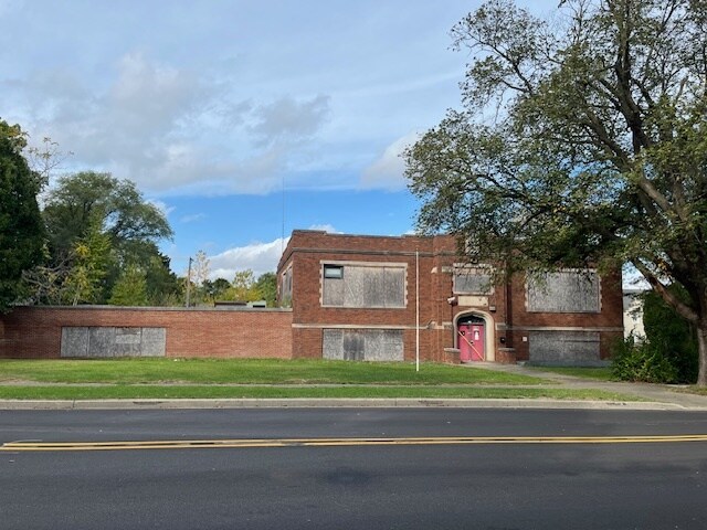 More Photos Of 574 S McAlister Ave, Waukegan Schools For Sale