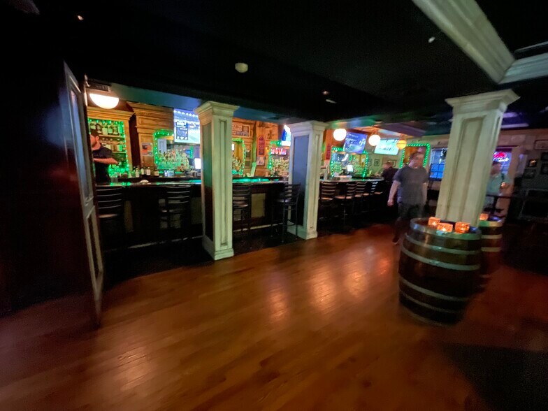 More Photos Of 33 W Central Ave, Pearl River General Retail For Sale