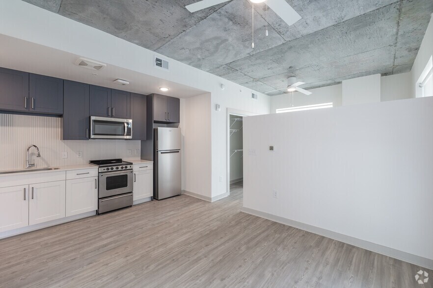 More Photos Of 55 Romney St, Charleston Apartments For Lease