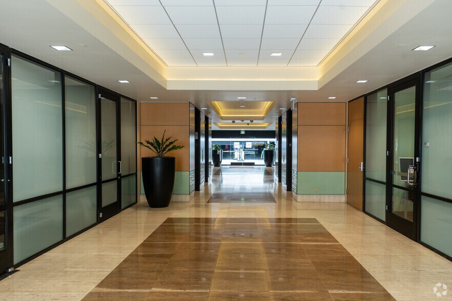 More Photos Of 711 Kapiolani Blvd, Honolulu Office For Lease