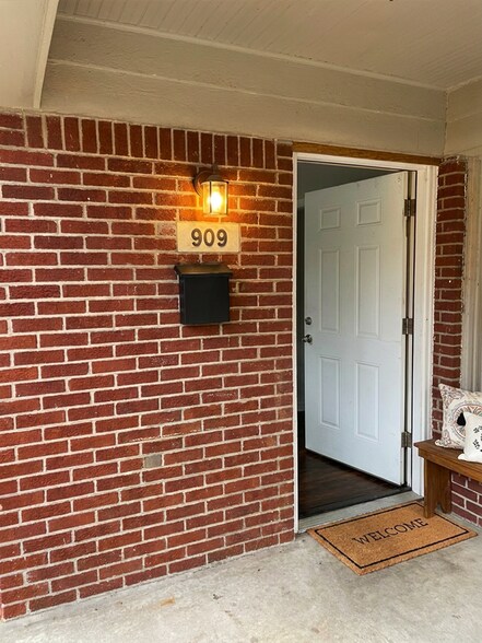 More Photos Of 6442 n bayley, Wichita Apartments For Sale