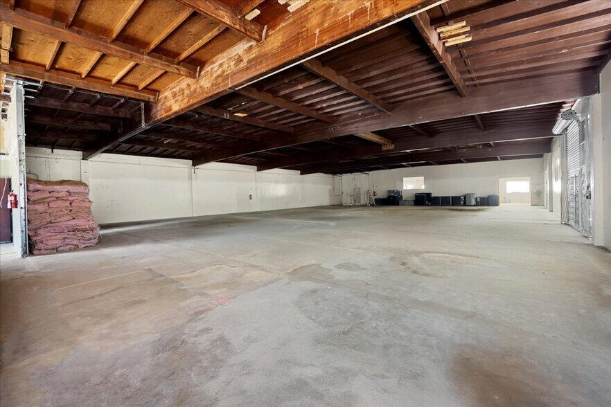 More Photos Of 1409 E St. Gertrude Pl, Santa Ana Warehouse For Sale
