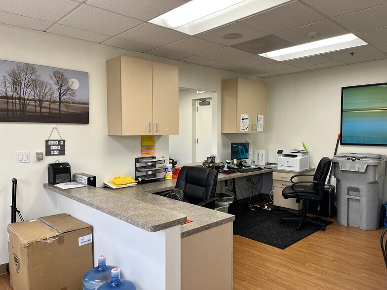 More Photos Of 1577 E Chevy Chase Dr, Glendale Medical For Lease