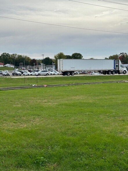 More Photos Of 135 Radio City Dr, Pekin Land For Sale