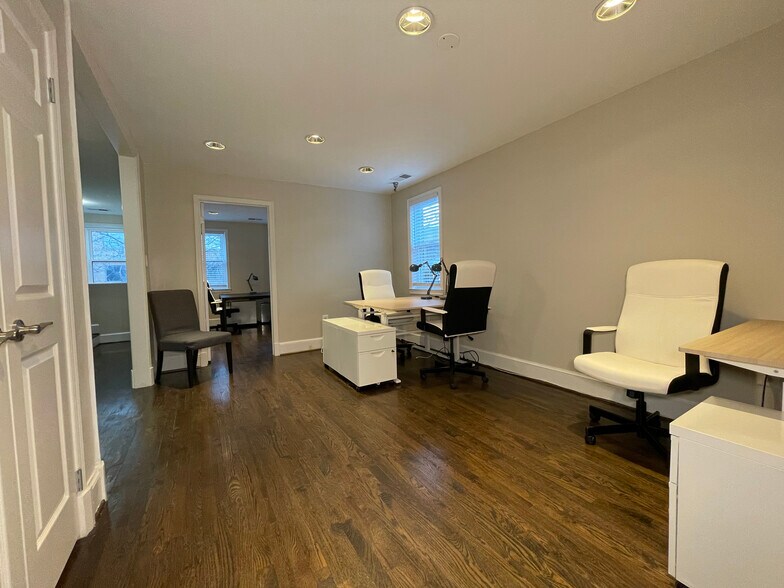 More Photos Of 123 N Henry St, Alexandria Office For Lease