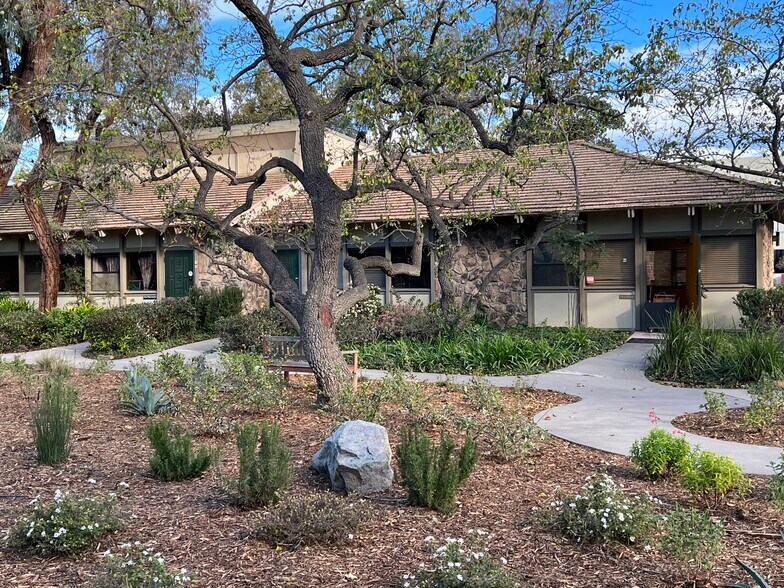 More Photos Of 2021 Sperry Ave, Ventura Office For Lease