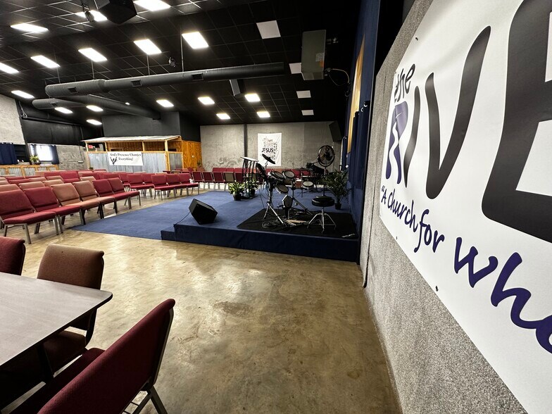 More Photos Of 1511 S Jackson St, Jacksonville Warehouse For Sale