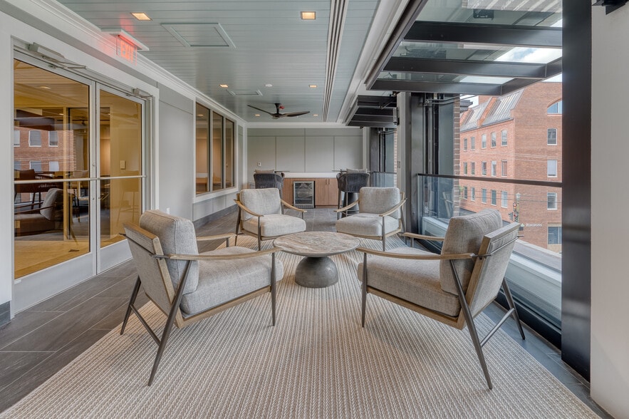 More Photos Of 151 Meeting St, Charleston Office Residential For Lease