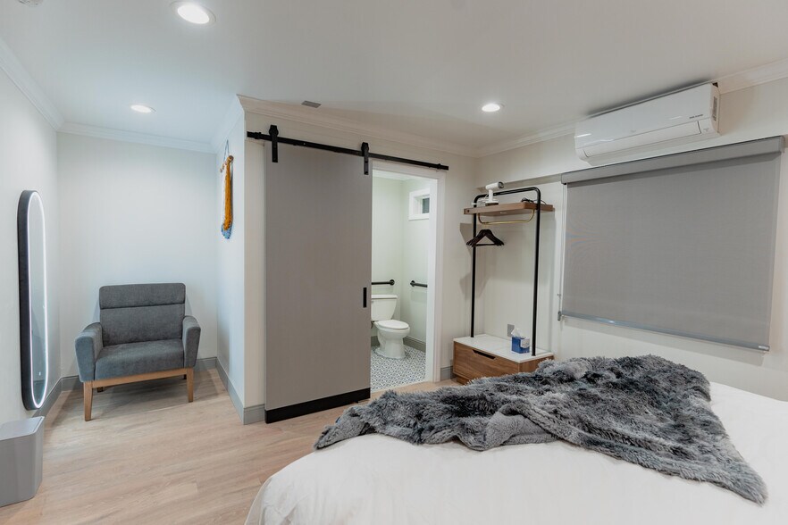 More Photos Of 1107 N Broadway, Santa Maria Hotel For Sale